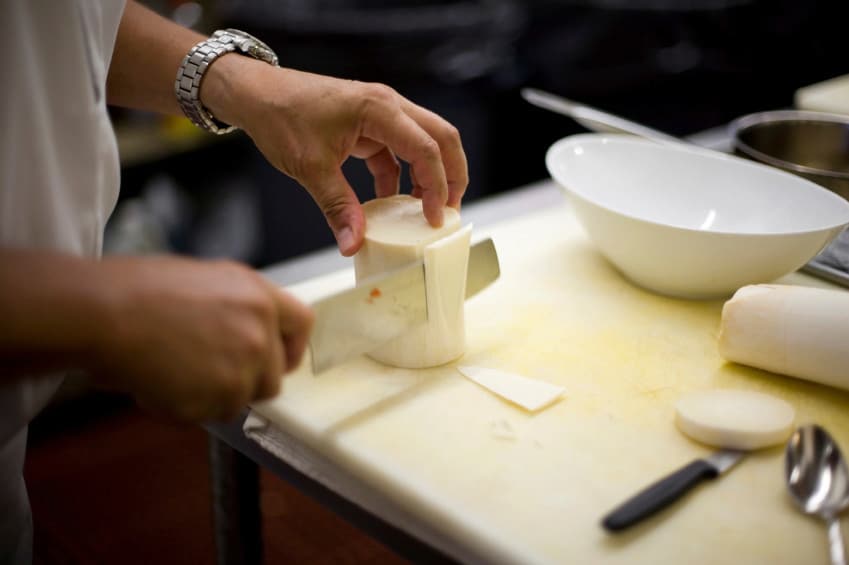 heart-of-palm-chop-train-knife