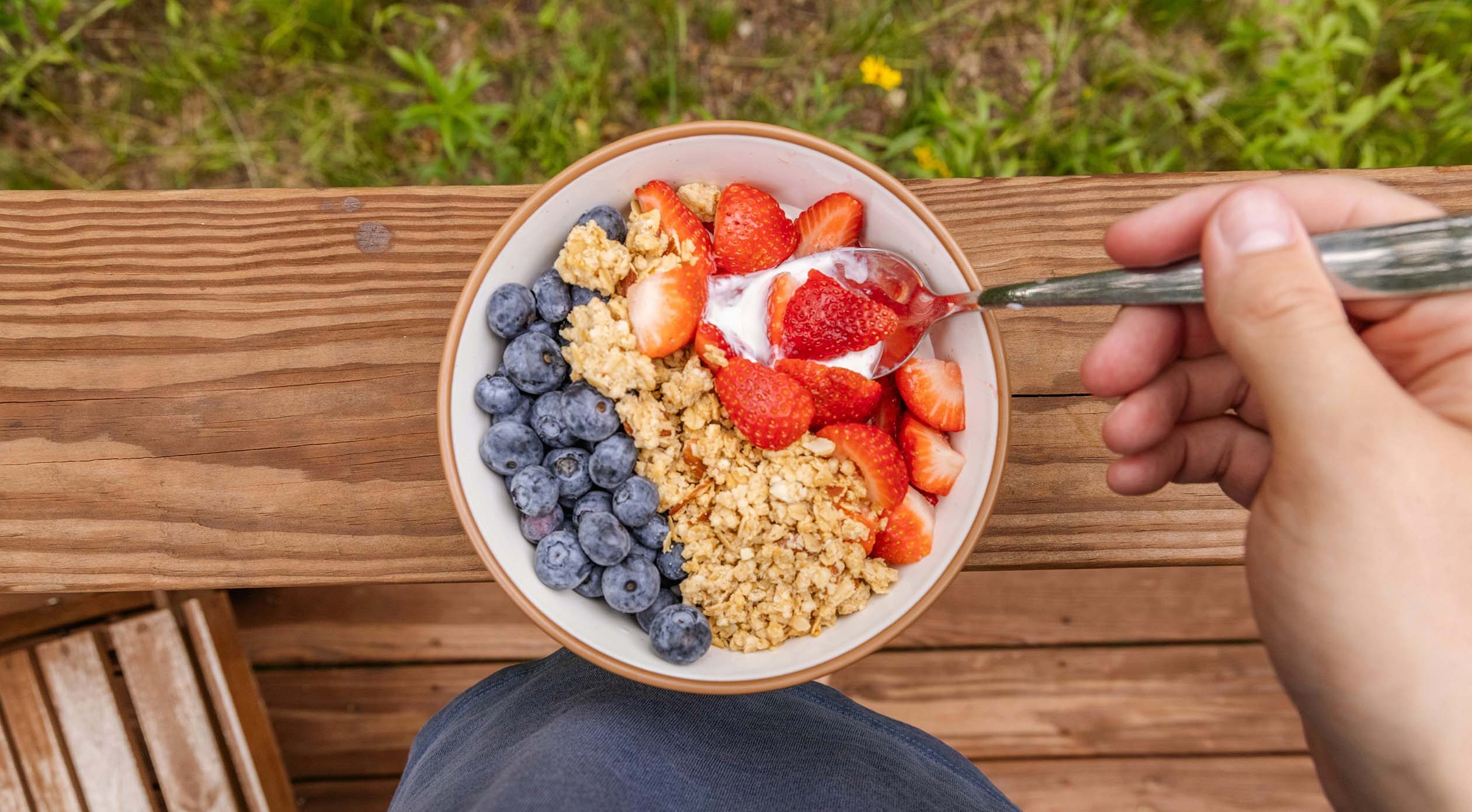 4 Mindful Snacking Tips for a Healthier You